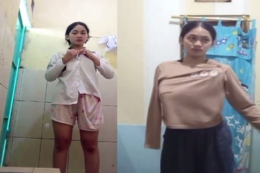 Nữ sinh thích thú khi được 