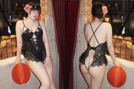 Mỗi lần ân ái, em khoe một bộ váy mát mẻ mới